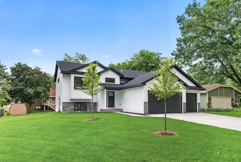 10717 Lincoln Street NE Blaine MN 55434