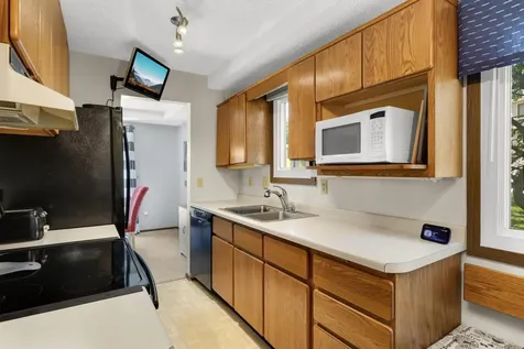 2201 Stroden Circle Golden Valley MN 55427