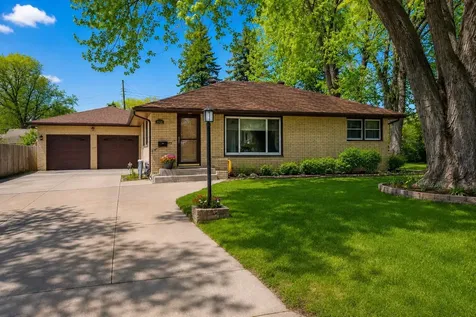 3632 Roosevelt Street NE Saint Anthony MN 55418
