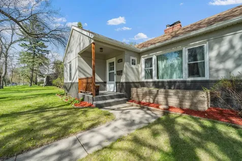 1019 Ash Street Alexandria MN 56308