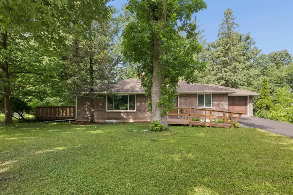 1425 Orkla Drive Golden Valley MN 55427