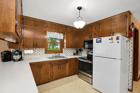 1013 9th Street Gaylord MN 55334
