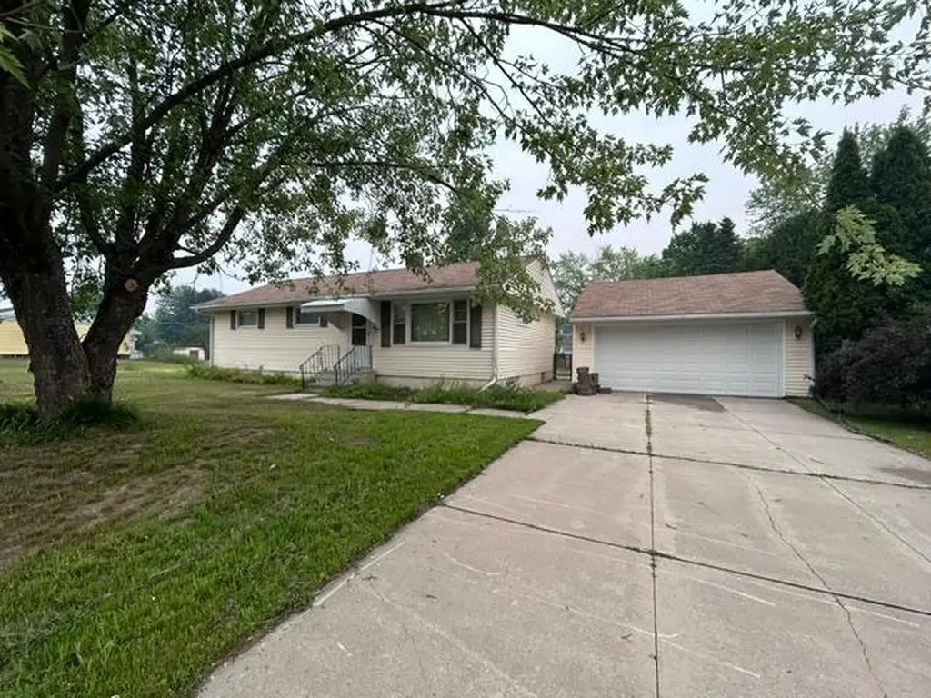 704 Maple Drive Aurora MN 55705