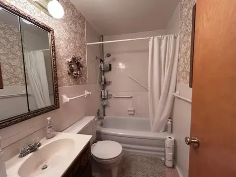 704 Maple Drive Aurora MN 55705