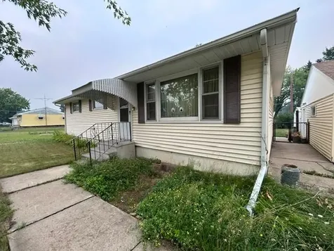 704 Maple Drive Aurora MN 55705