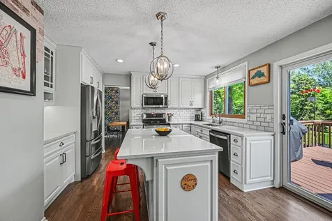 1195 Silverwood Road Woodbury MN 55125