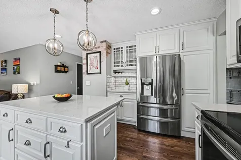 1195 Silverwood Road Woodbury MN 55125