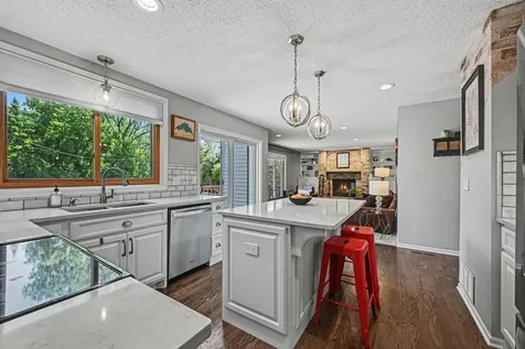 1195 Silverwood Road Woodbury MN 55125
