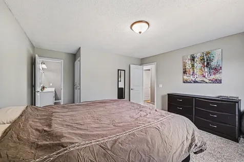1195 Silverwood Road Woodbury MN 55125