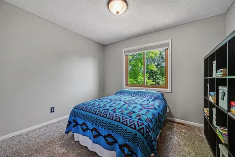1195 Silverwood Road Woodbury MN 55125