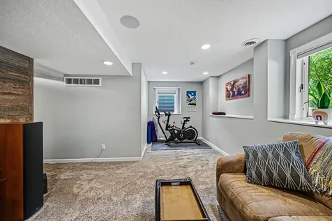1195 Silverwood Road Woodbury MN 55125