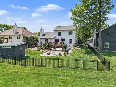 1195 Silverwood Road Woodbury MN 55125