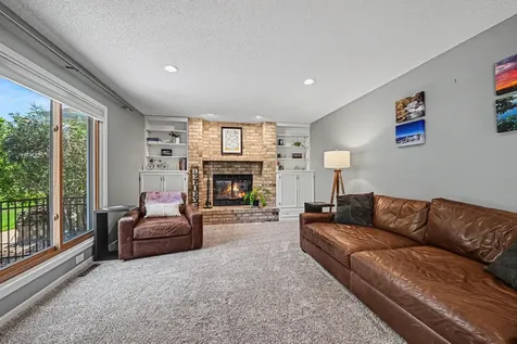 1195 Silverwood Road Woodbury MN 55125