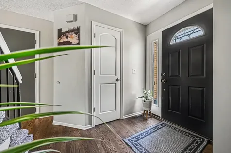 1195 Silverwood Road Woodbury MN 55125
