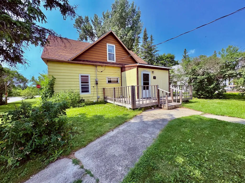 122 2nd Avenue SE Baudette MN 56623
