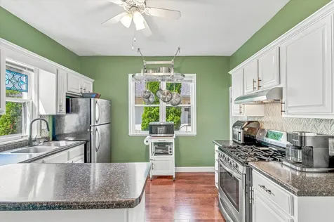 284 Winona Street E Saint Paul MN 55107