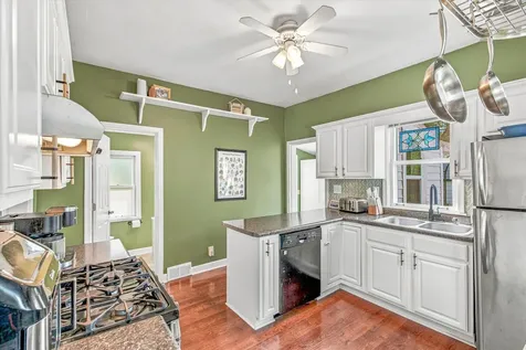 284 Winona Street E Saint Paul MN 55107