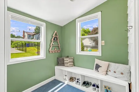 284 Winona Street E Saint Paul MN 55107