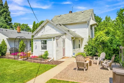 284 Winona Street E Saint Paul MN 55107