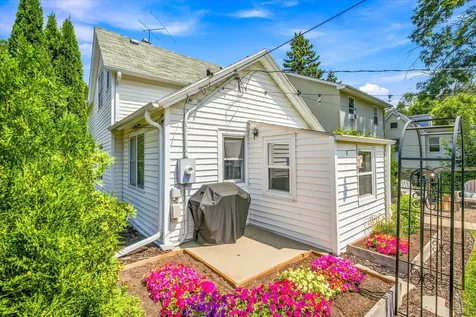 284 Winona Street E Saint Paul MN 55107