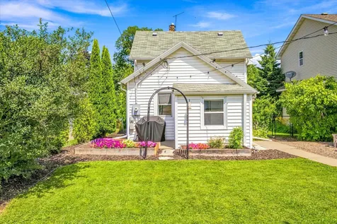 284 Winona Street E Saint Paul MN 55107