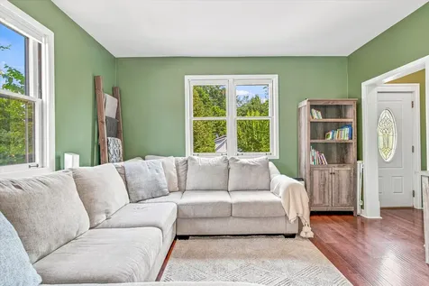 284 Winona Street E Saint Paul MN 55107