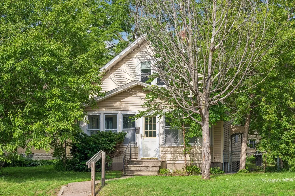 4731 Bryant Avenue N Minneapolis MN 55430