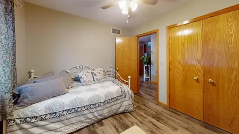 1906 Greenwood Drive Albert Lea MN 56007