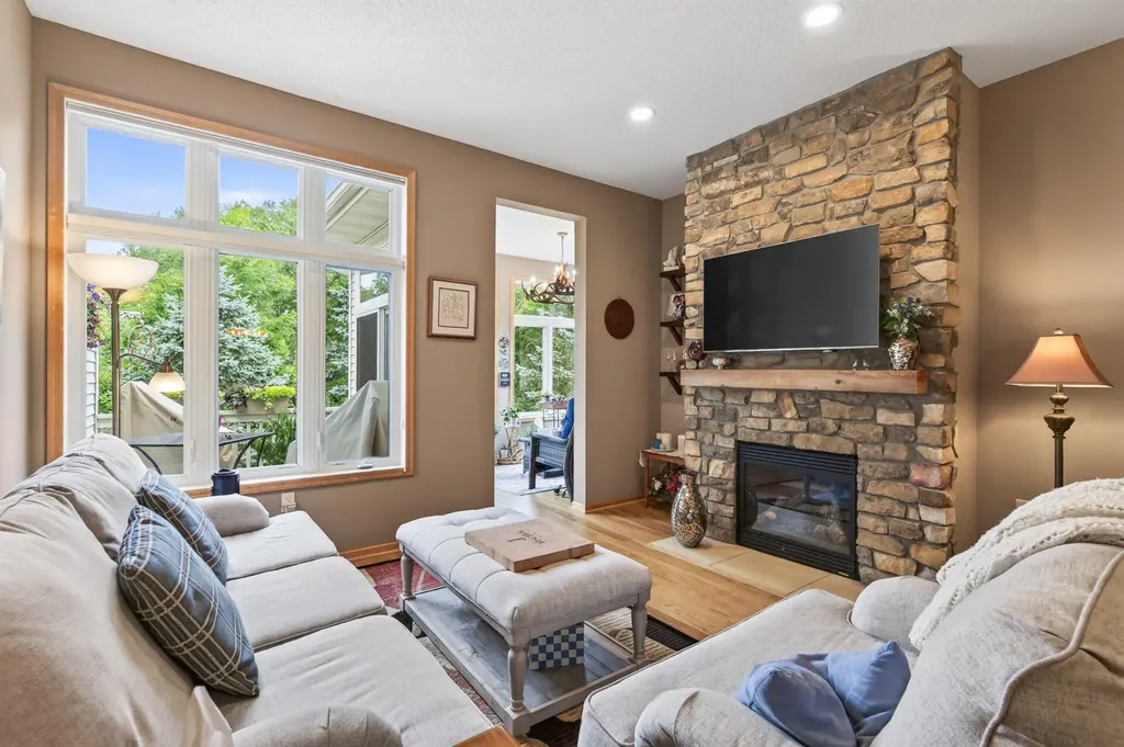 8992 Quail Court Saint Bonifacius MN 55375