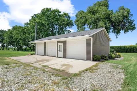 16062 County Road 3 Ellendale MN 56026