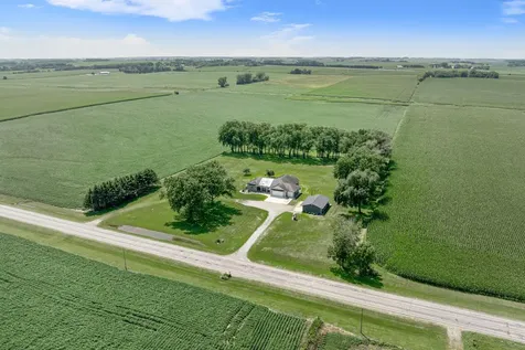 16062 County Road 3 Ellendale MN 56026