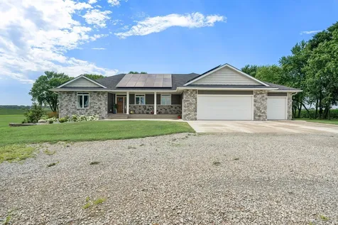 16062 County Road 3 Ellendale MN 56026