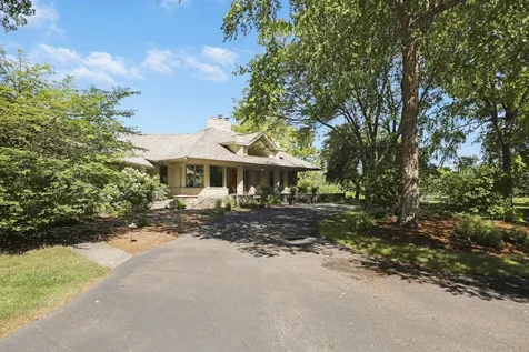 525 Navajo Road W Medina MN 55340
