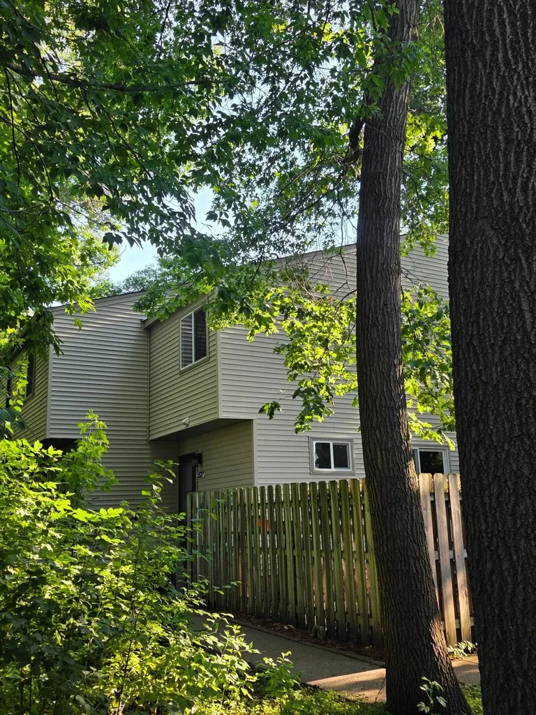 1527 Aspen Drive Eagan MN 55122