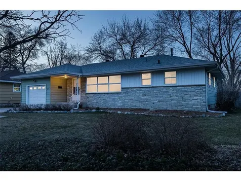 6418 37th Avenue N Crystal MN 55427
