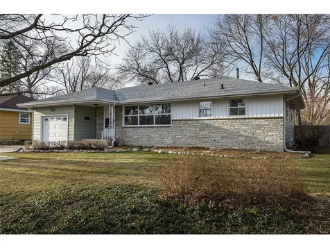 6418 37th Avenue N Crystal MN 55427