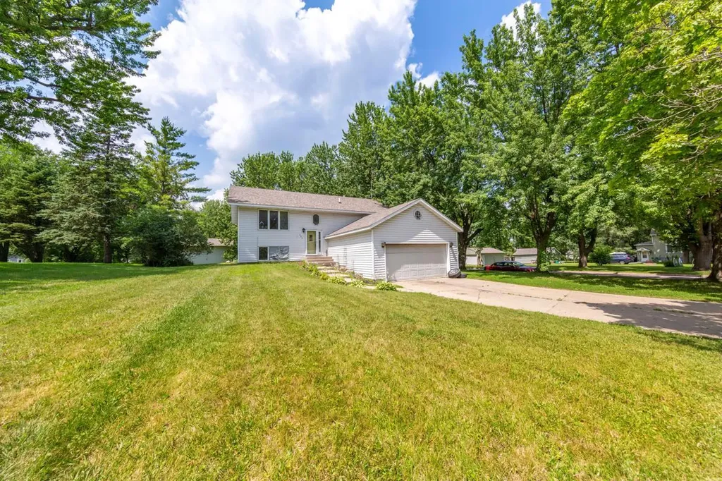 202 S Nicollet Street Winthrop MN 55396