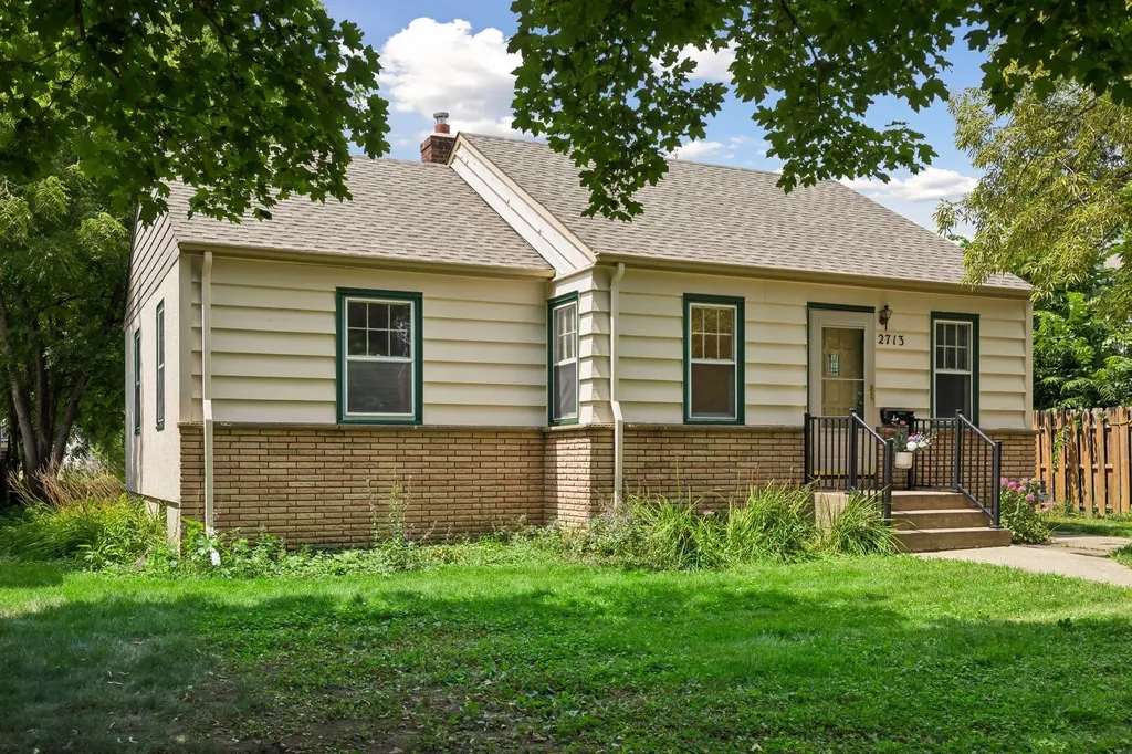 2713 Meridian Drive Robbinsdale MN 55422