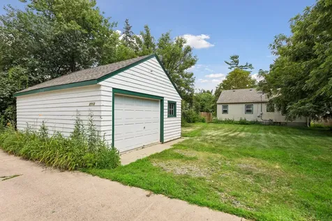 2713 Meridian Drive Robbinsdale MN 55422