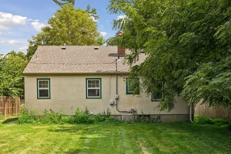 2713 Meridian Drive Robbinsdale MN 55422