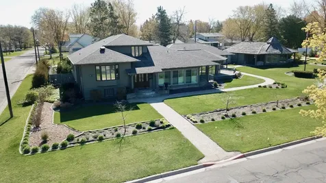 1300 Kilian Boulevard SE Saint Cloud MN 56304