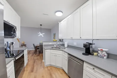 1574 Liberty Circle Shakopee MN 55379