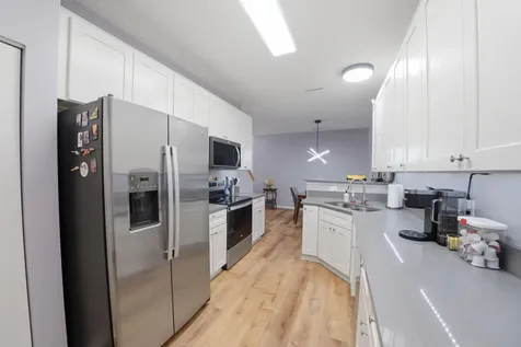 1574 Liberty Circle Shakopee MN 55379