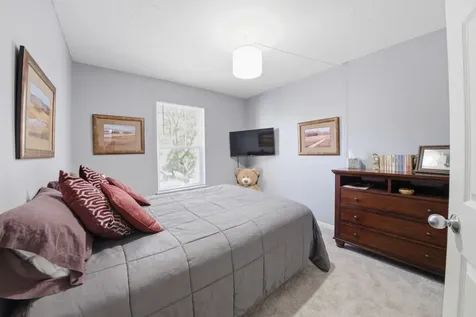 1574 Liberty Circle Shakopee MN 55379