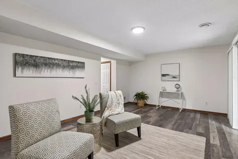 13049 Penn Avenue S Burnsville MN 55337