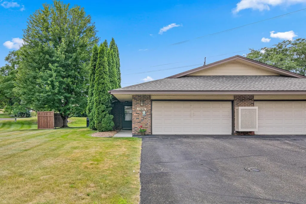 13401 Pepperwood Circle Minnetonka MN 55305