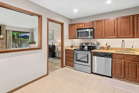 13401 Pepperwood Circle Minnetonka MN 55305