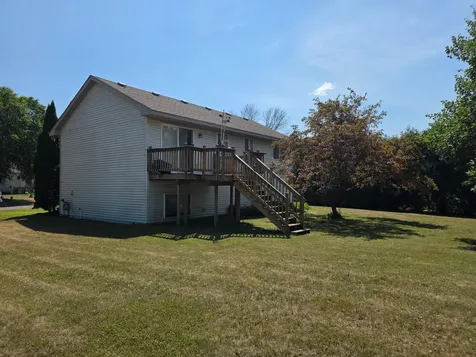 25782 Goldfinch Avenue Wyoming MN 55092