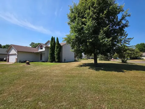 25782 Goldfinch Avenue Wyoming MN 55092