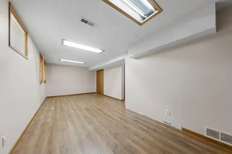 2234 3rd Avenue NW Owatonna MN 55060